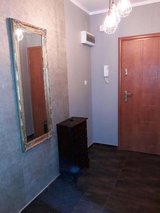 Appartamento Przy Centrum Jelenia Góra Esterno foto