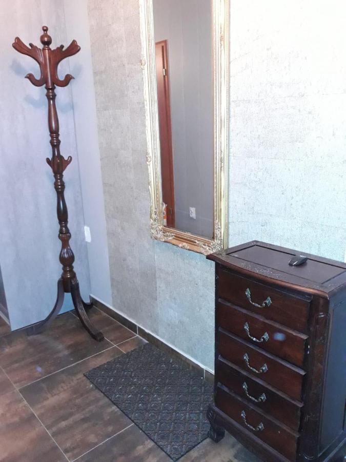 Appartamento Przy Centrum Jelenia Góra Esterno foto